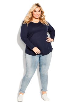 V-Neck Essential Long Sleeve Tee