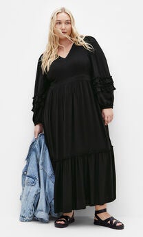Malia Plain Maxi Dress - black