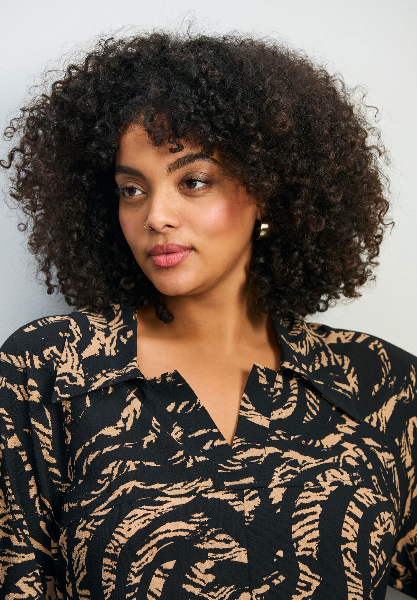 Parker Hanky Hem Collared Dress, ANIMAL INSTINCT, alternate image number 2