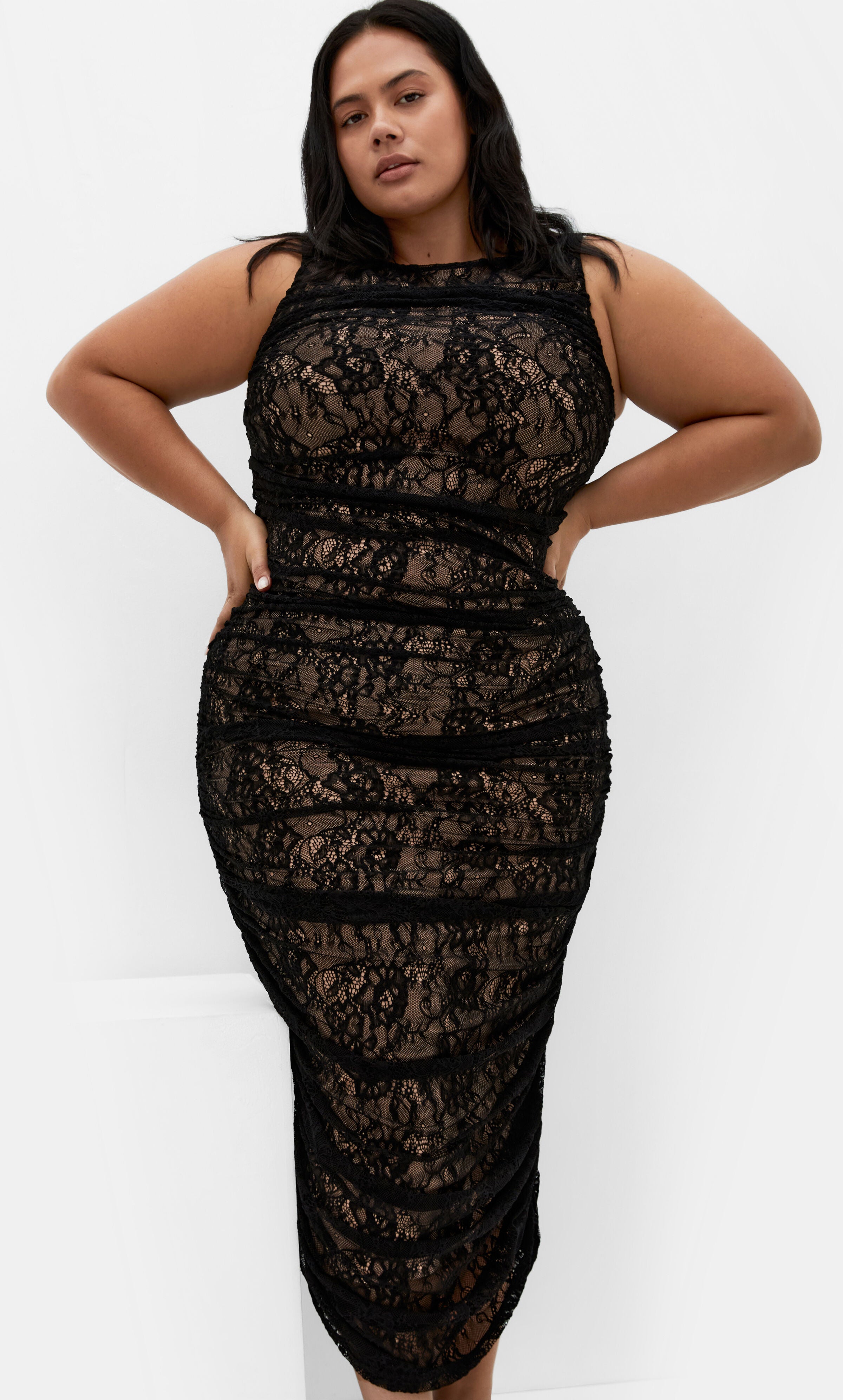 Halo Ruched Lace Midi Dress - black, BLACK, alternate image number 2