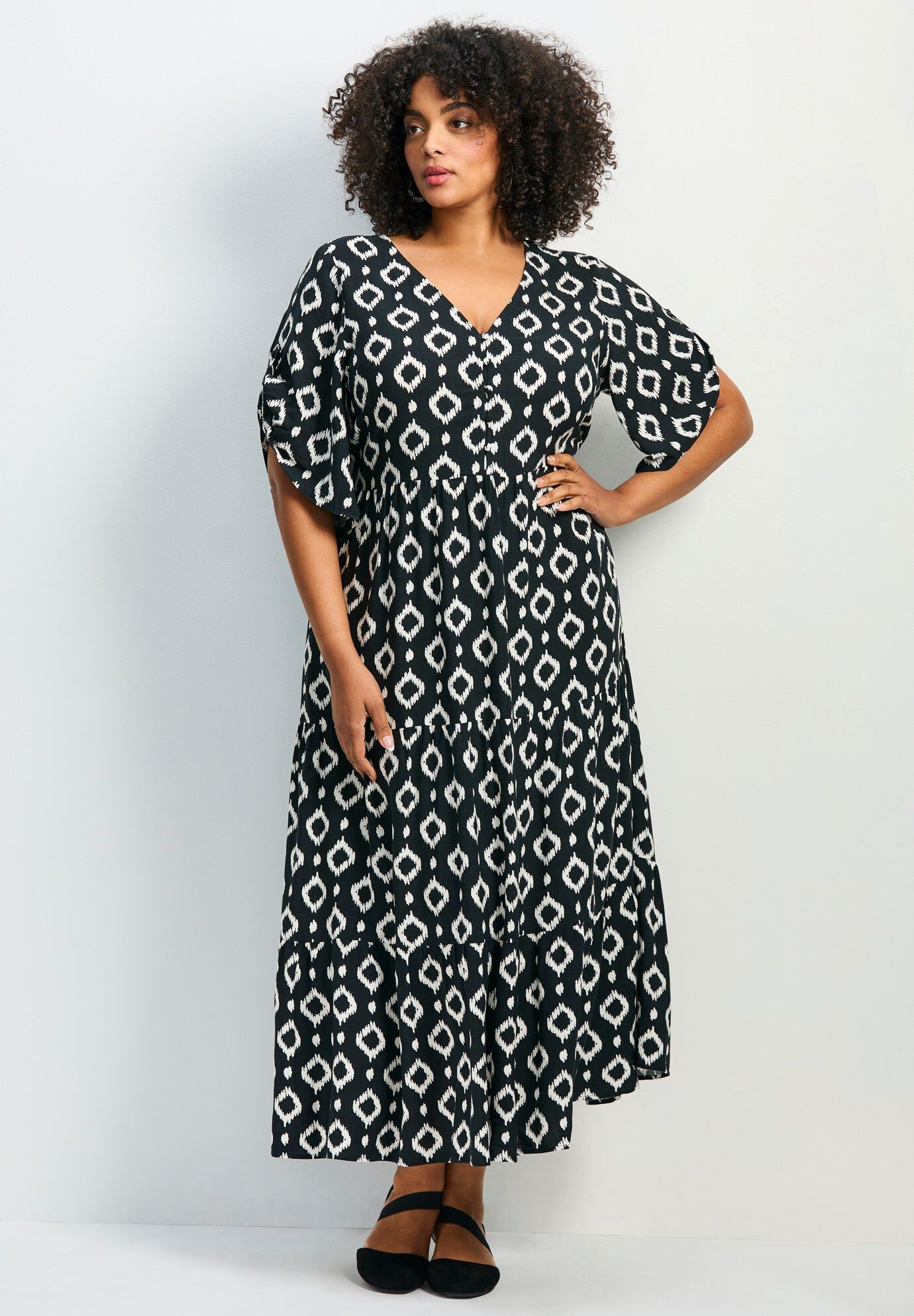 Ivy Tiered Button Front Dress, BLACK WHITE GEO, hi-res image number 0