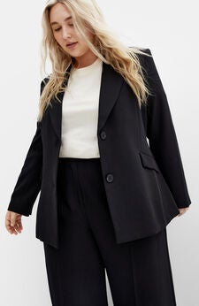Yazmin Blazer