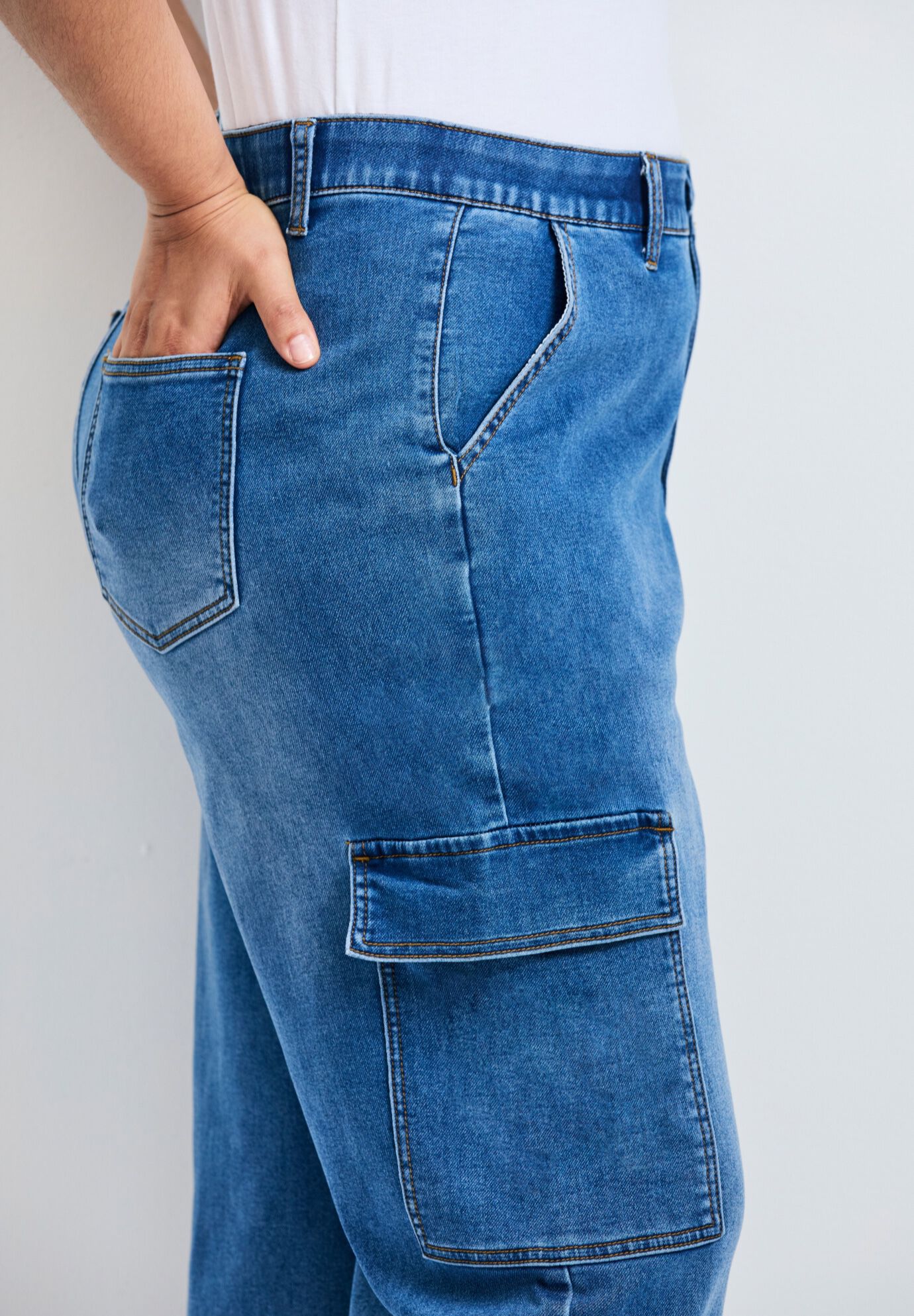 Cassidy Wide Leg Cargo Jean, MID WASH, alternate image number 3