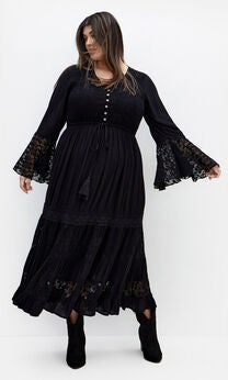 Tisha Lace Maxi Dress - black