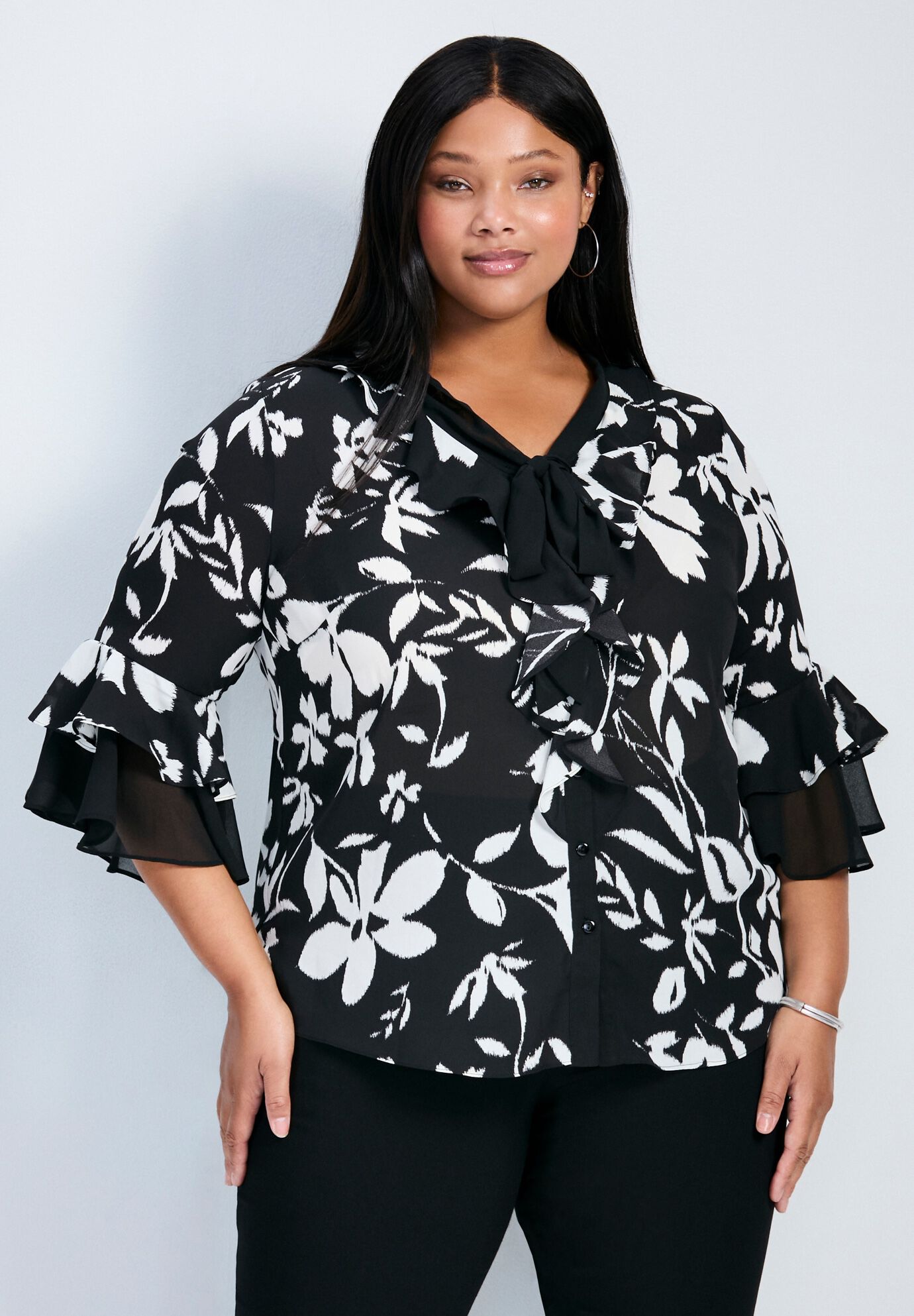 売れ筋商品|||キヨナ カットソー トップス レディース Plus Size Abby Twist Front Top French blue garden Plus Size Abby Twist Front Top - Kiyonna