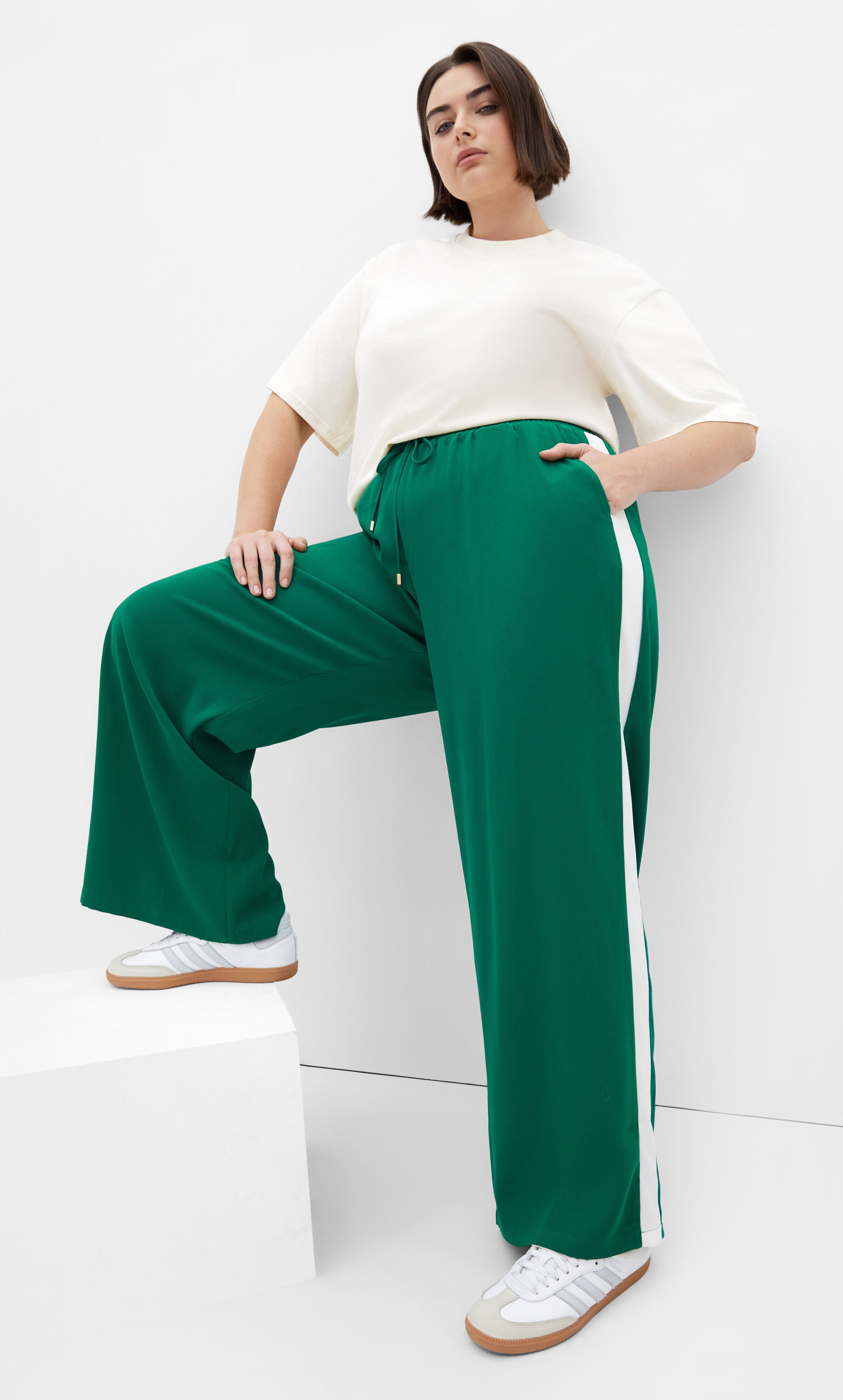 Lilia Pant, GREEN, hi-res image number 0
