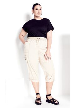 Plus Size Summer Pants Outfit 