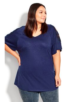 Summer Tops For Curvy Women