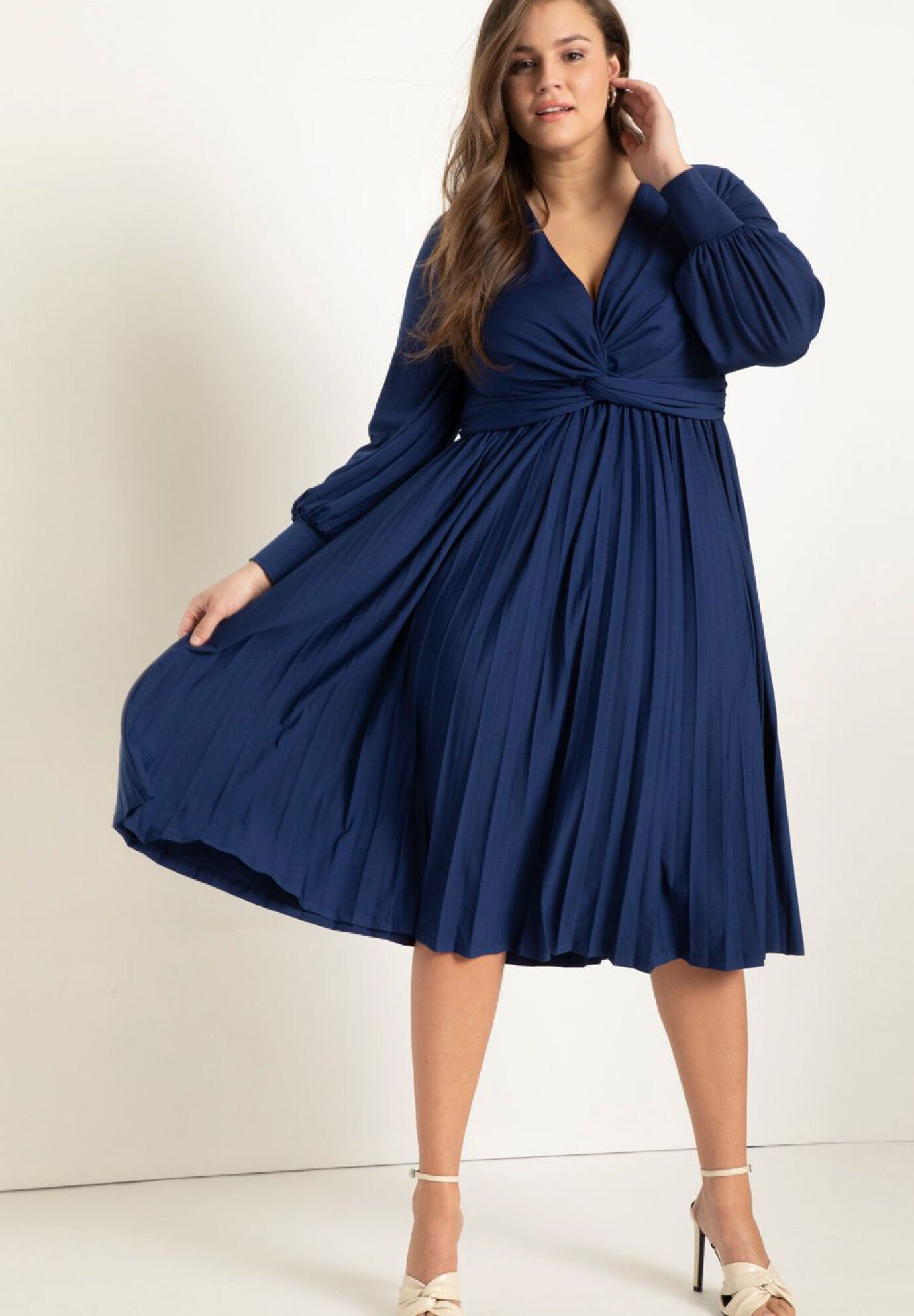 Knot Front Pleated Skirt Dress﻿