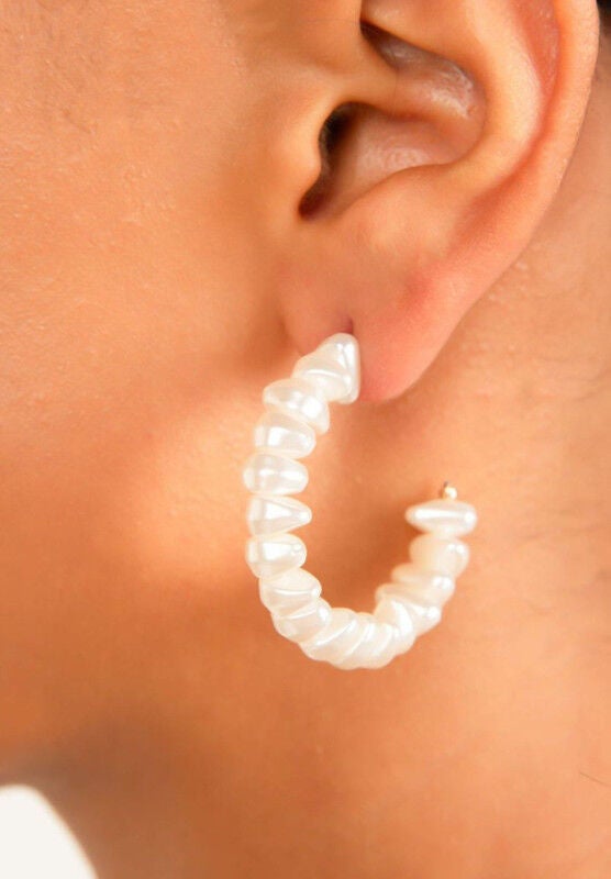 Romy Pearl Earrings, GOLD, alternate image number 1