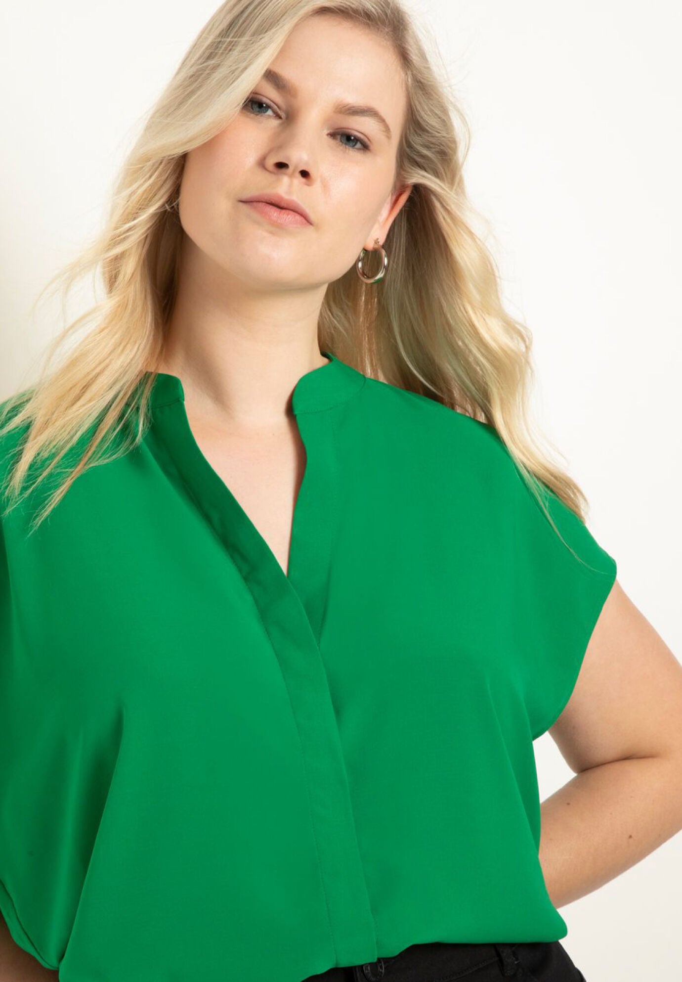 Notch Collar Blouse﻿