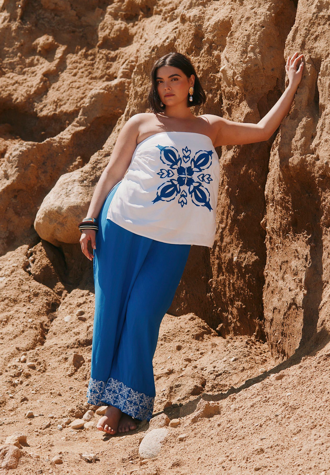 Embroidered Hem Pull On Pant