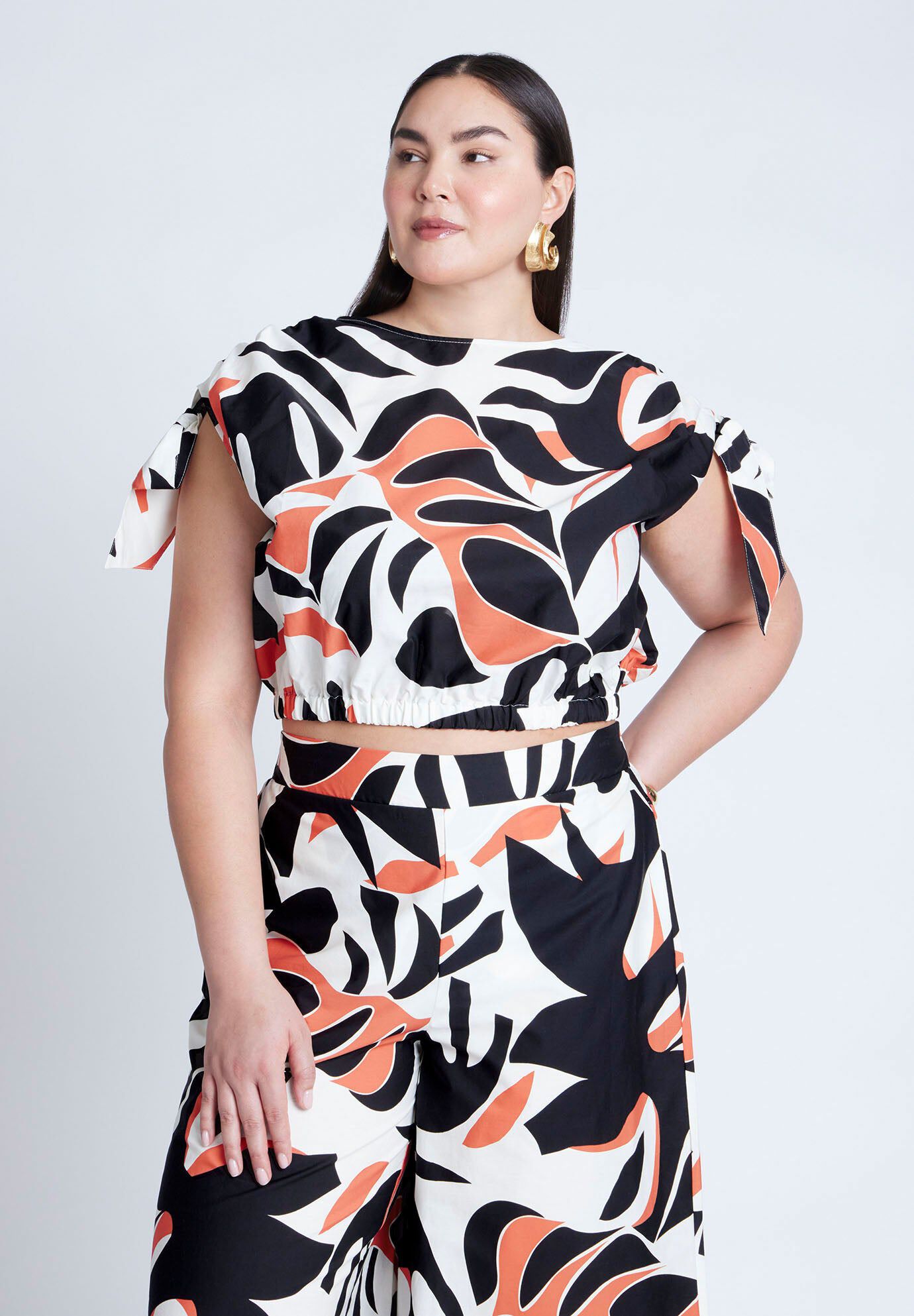 Shoulder Tie Crop Top