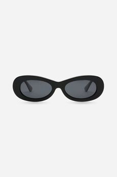 SoHo / Black