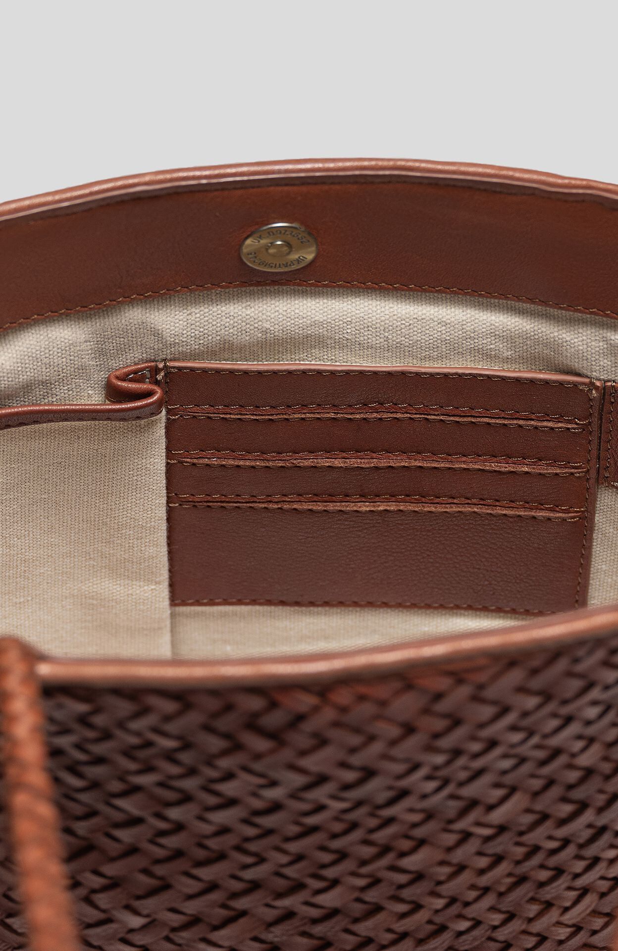 Arlington - Medium Shoulder Bag - Black, BRANDY, alternate image number 3