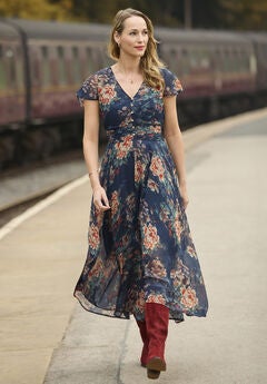 Flutter Sleeve Flyaway Maxi Dress