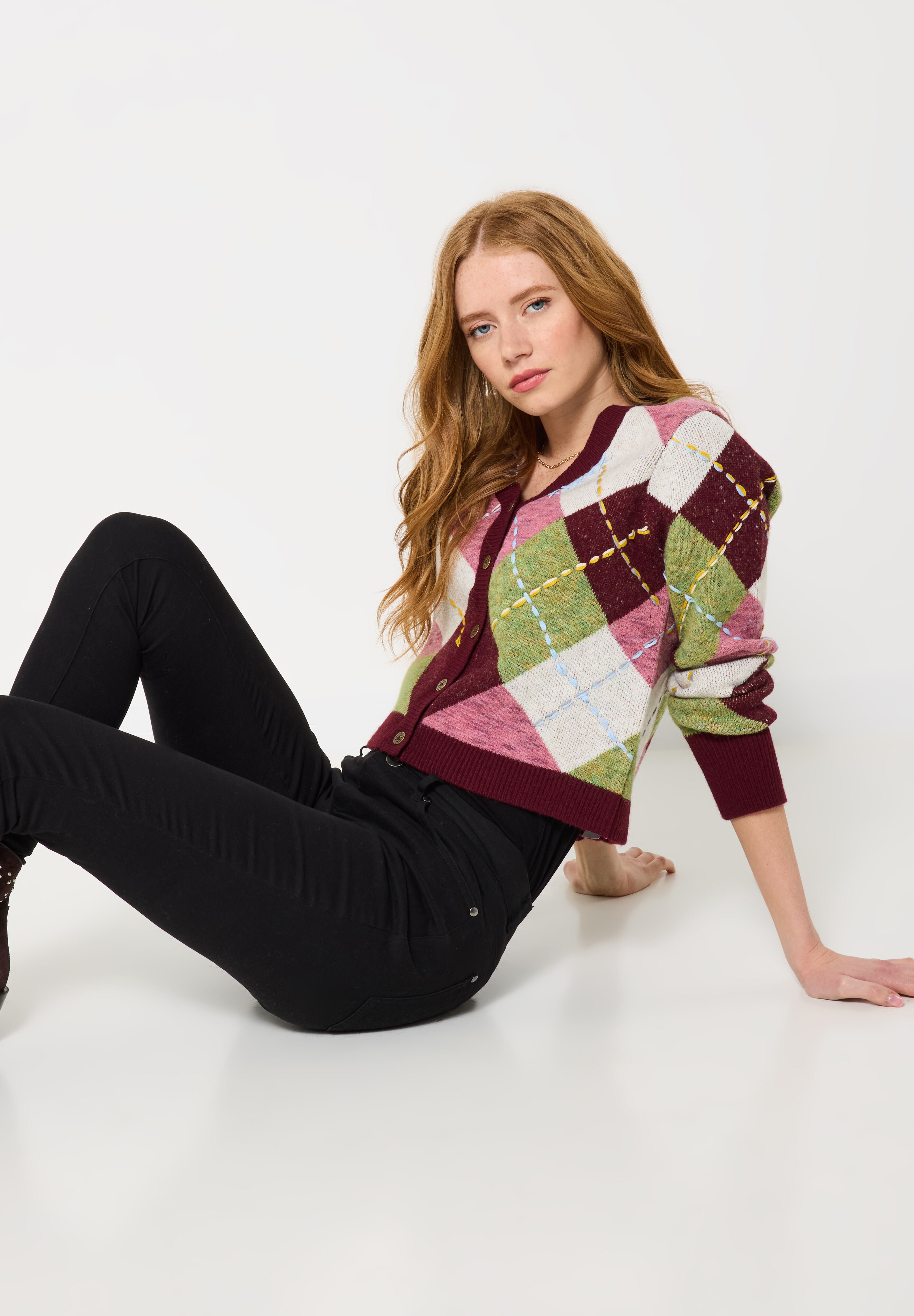 Argyle Cardigan, MULTI STITCH ARGYLE, alternate image number 6