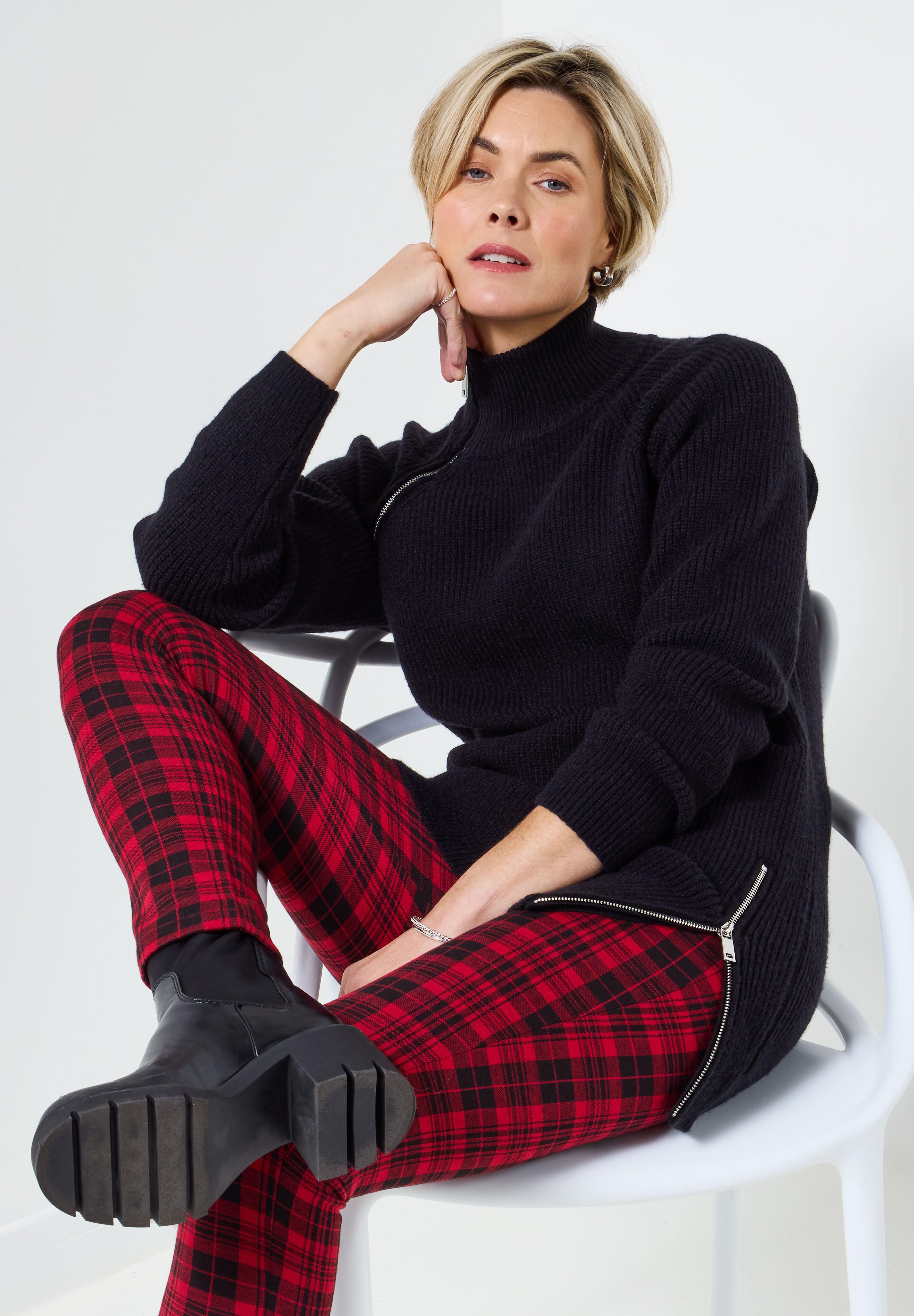 Mockneck Zip Tunic Sweater, BLACK, alternate image number 5