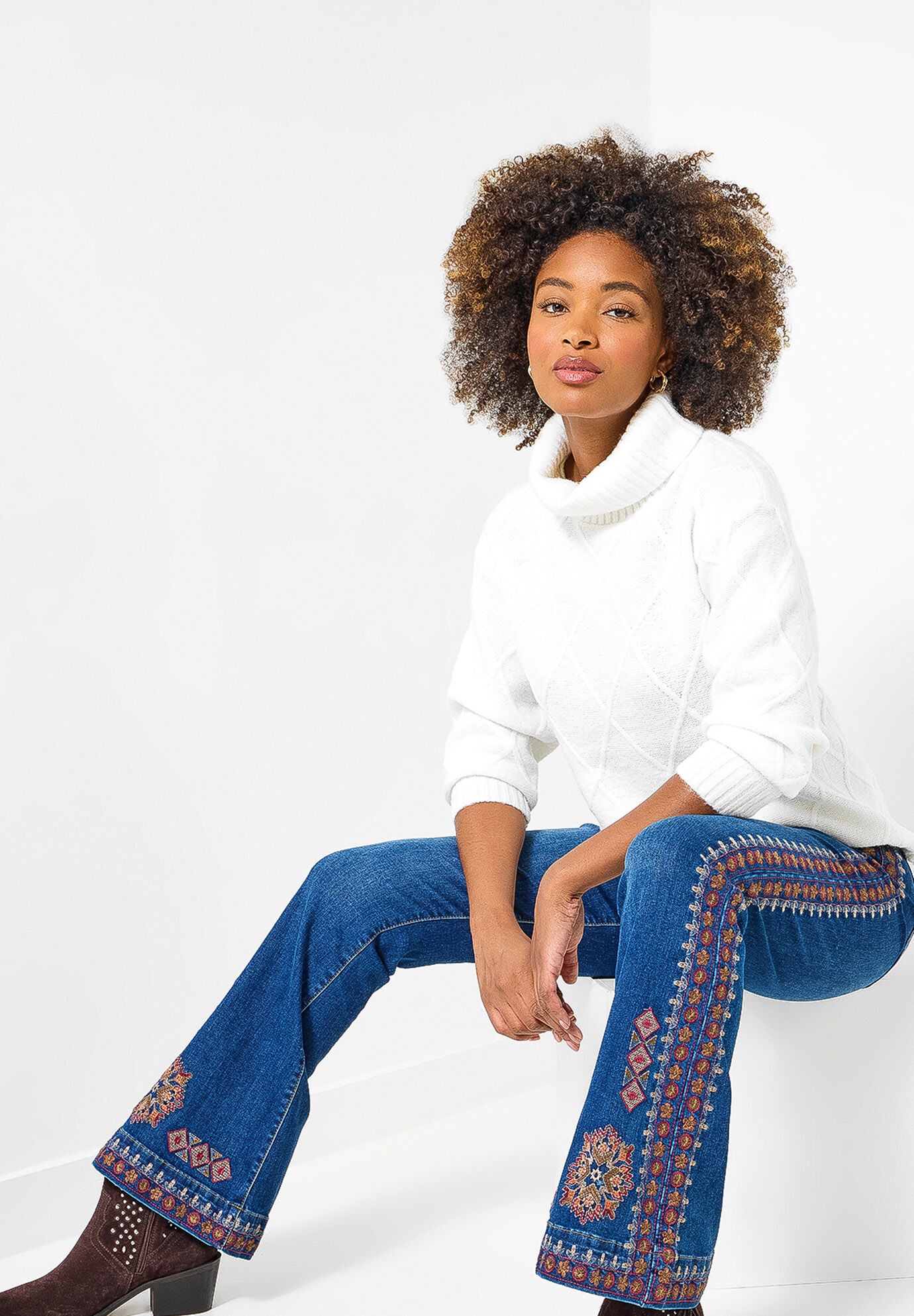 Embroidered Flare Jeans, DARK BLUE AZTEC, alternate image number 4