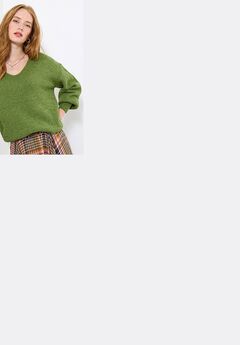 Cozy V-Neck Pullover Sweater
