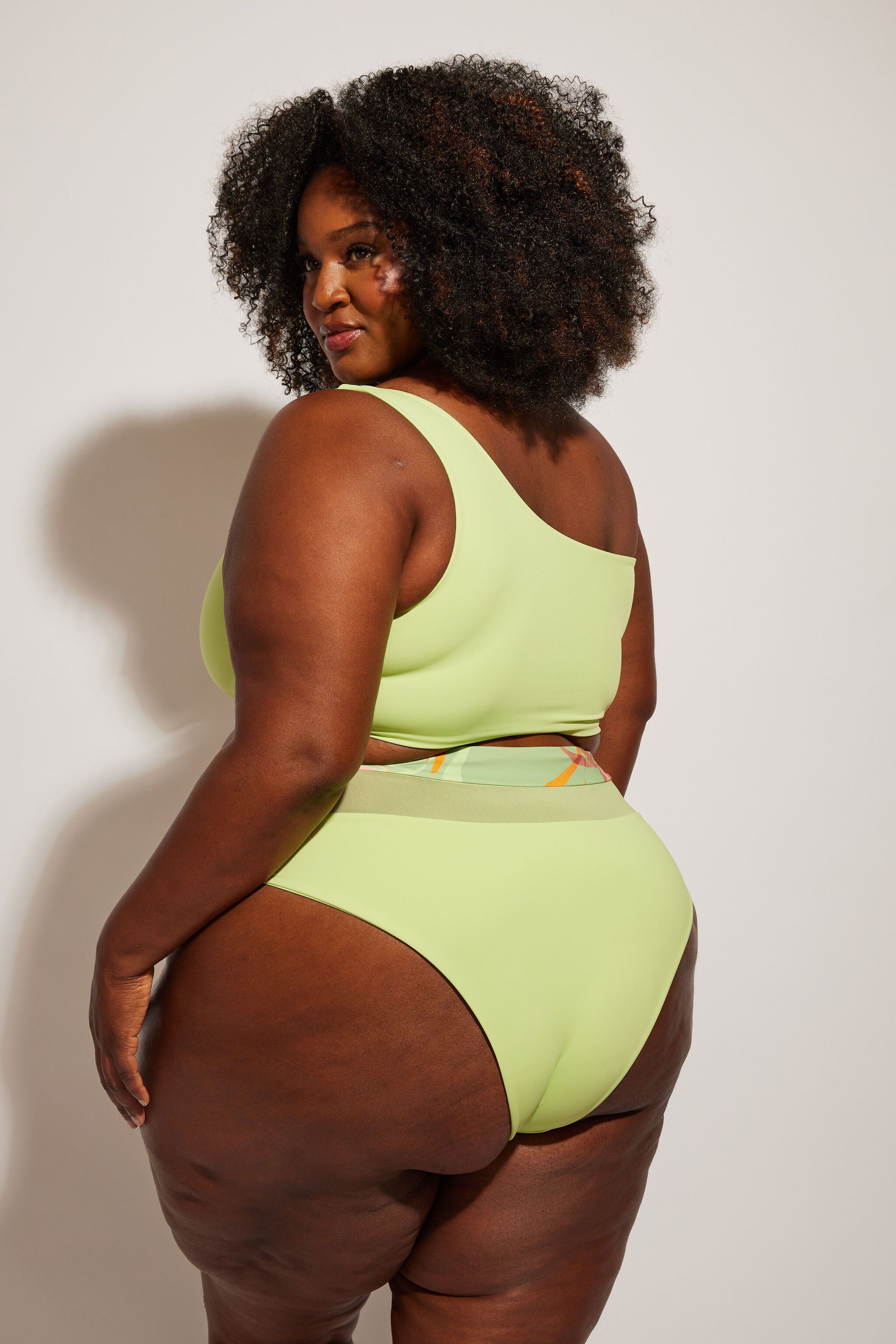 Bay Top II, AvocadoBirds of Paradise / Light Green, alternate image number 1