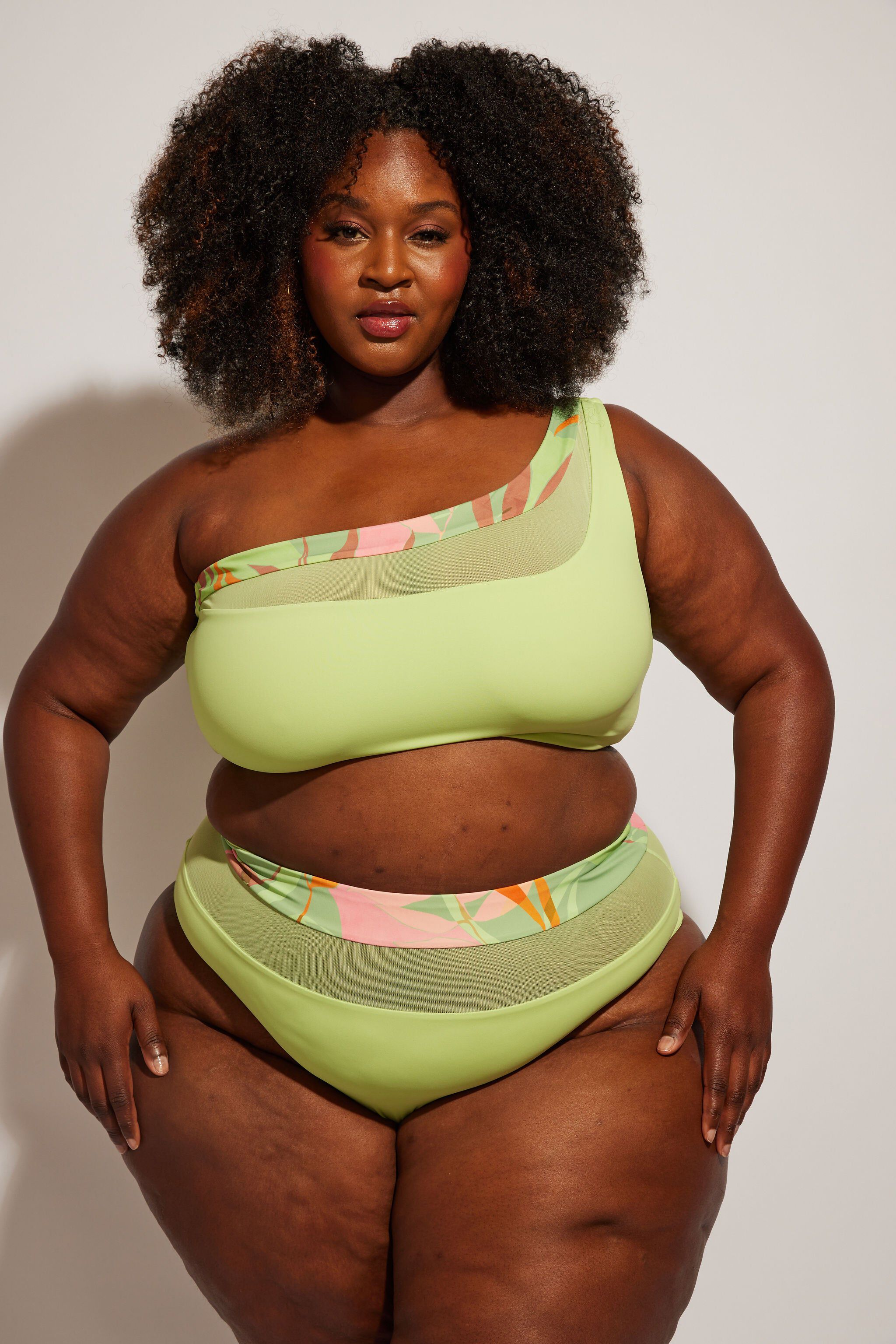 Bay Bottom II, AvocadoBirds of Paradise / Light Green, alternate image number 3