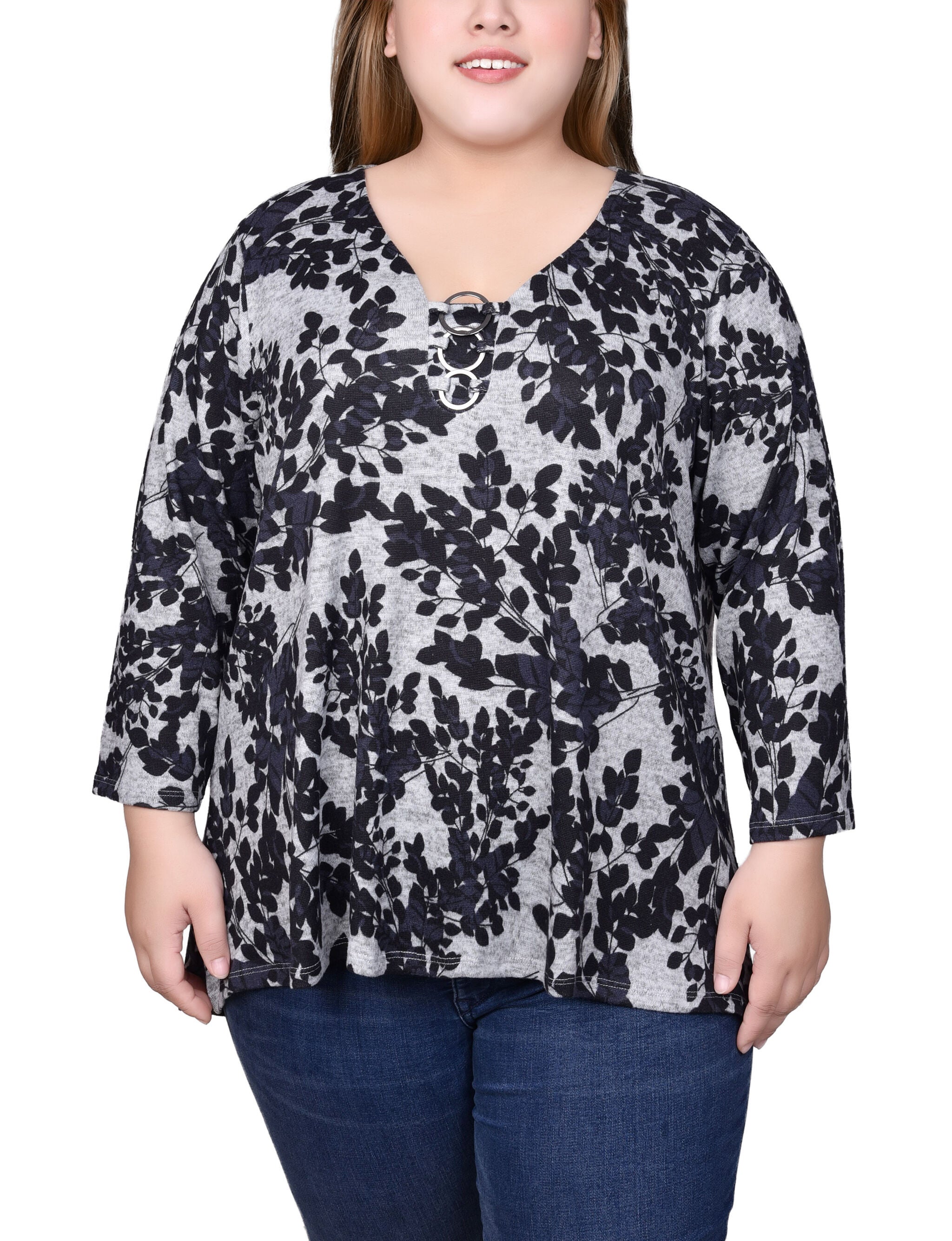 3/4 Sleeve 3-Ring Top, Black Grey Floral, hi-res image number 0