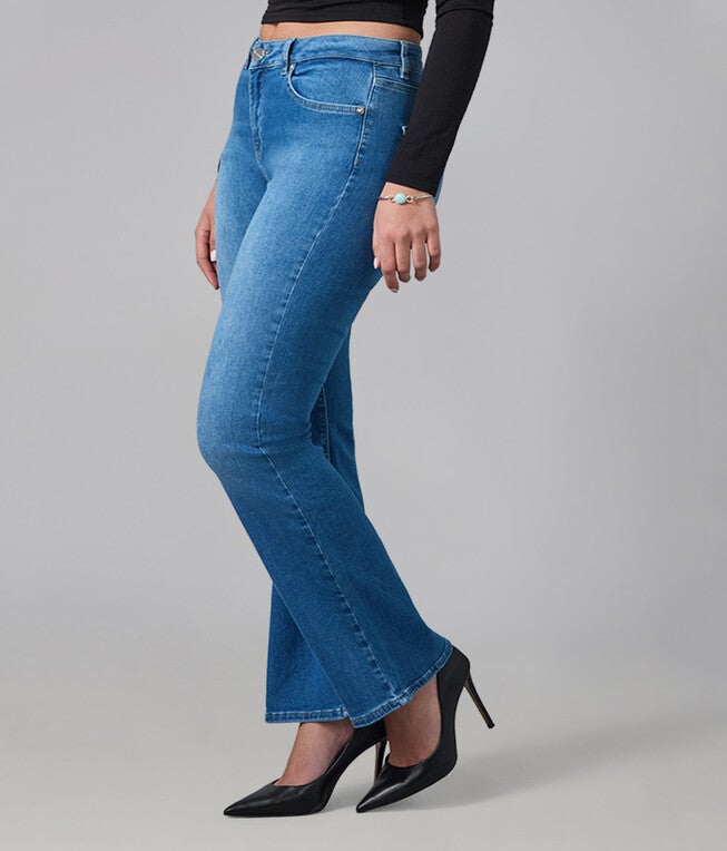 BILLIE-MDL High Rise Bootcut Jeans, Morning Day Light / Dusty Blue, alternate image number 1