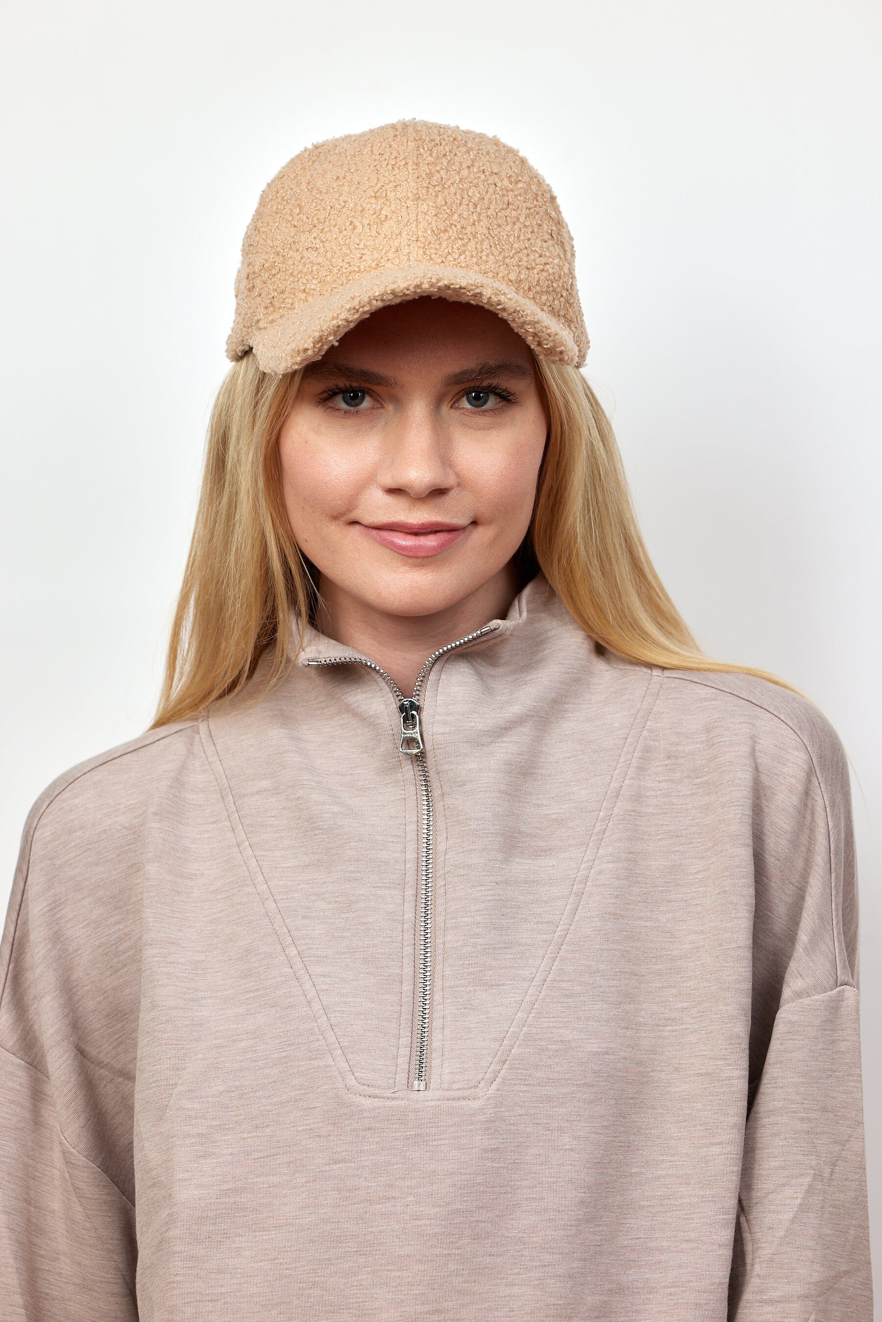 Solid Sherpa Cap, Natural / Beige, alternate image number 4