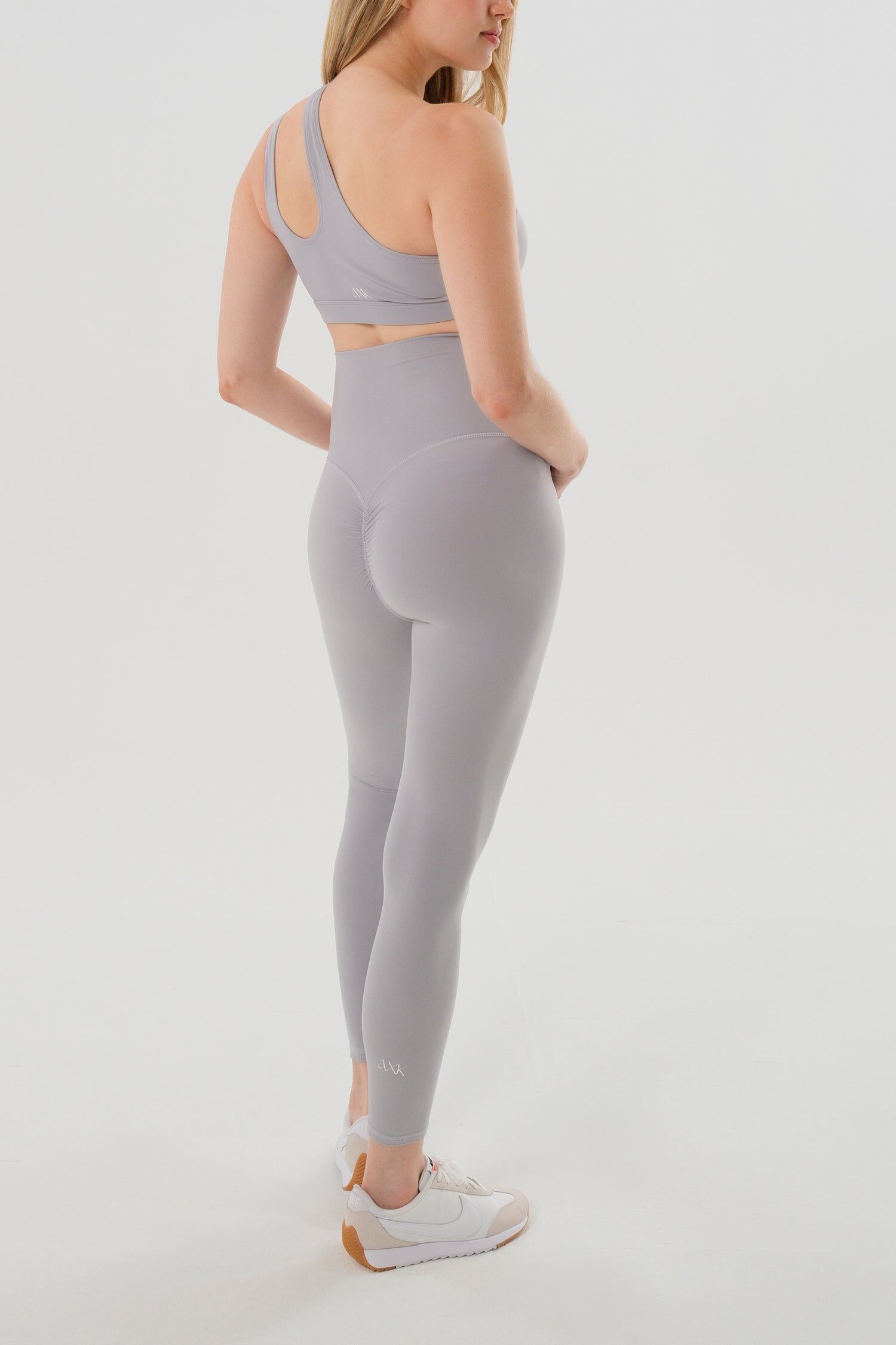 Women&#39;s Athletic Maternity Legging with Scrunched Butt Design and Supportive Belly Band, Light Gray / Light Grey, alternate image number 1