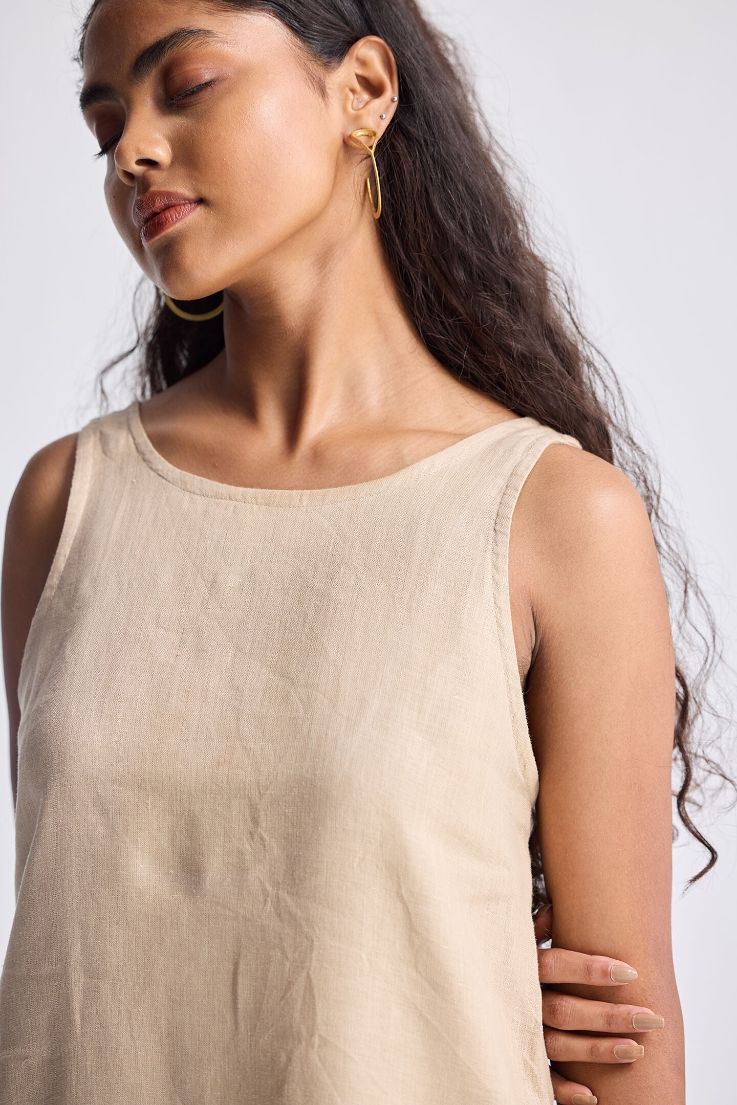 Hemp Short Dress with Back Embroidered Lace Detail, Neutral Beige / Beige, alternate image number 4