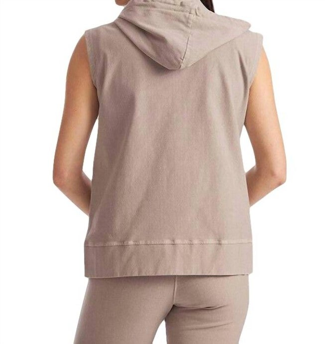 LESLIE HOODED VEST IN OATMEAL, , alternate image number null