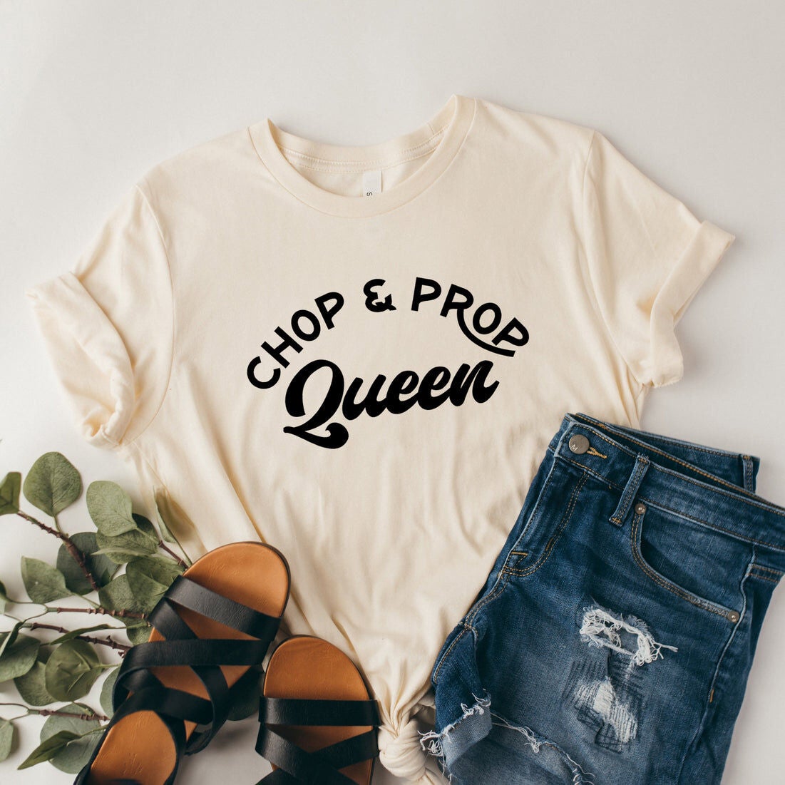 Chop and Pop Queen Short Sleeve Graphic Tee, Cream / Cream, hi-res image number 0