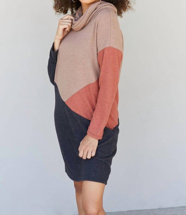 DIAGONAL COLOR BLOCK MINI DRESS IN MULTI, , alternate image number 5