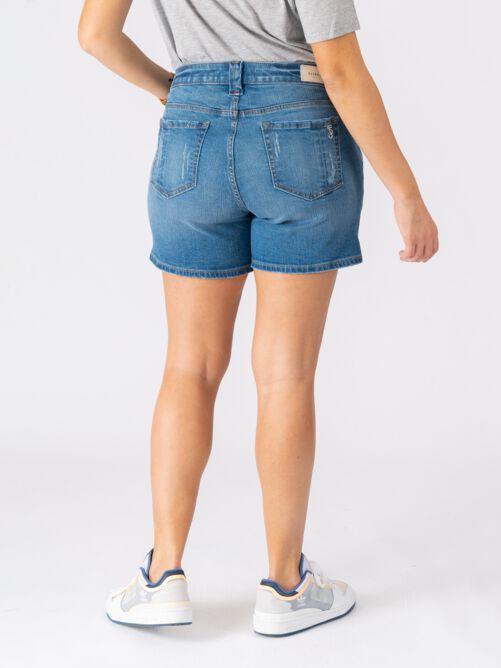 Baylee Side Vent Shorts, GIA / Medium Wash, alternate image number 3