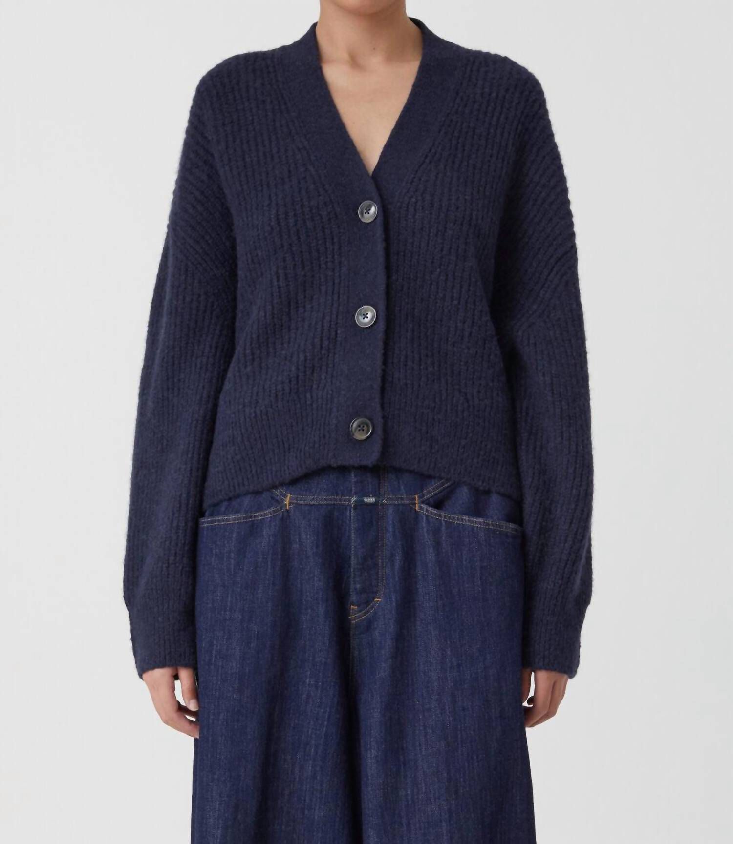 V-NECK CARDIGAN IN DARK NIGHT, Dark Night / Navy, hi-res image number 0