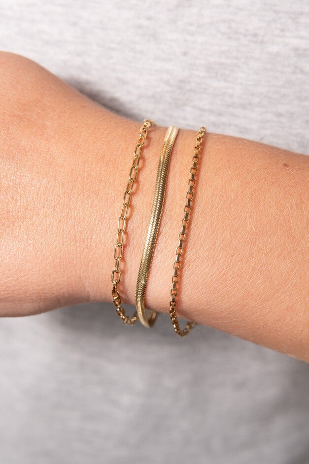 Everyday Paperclip Chain Bracelet, Gold / Gold, alternate image number 3