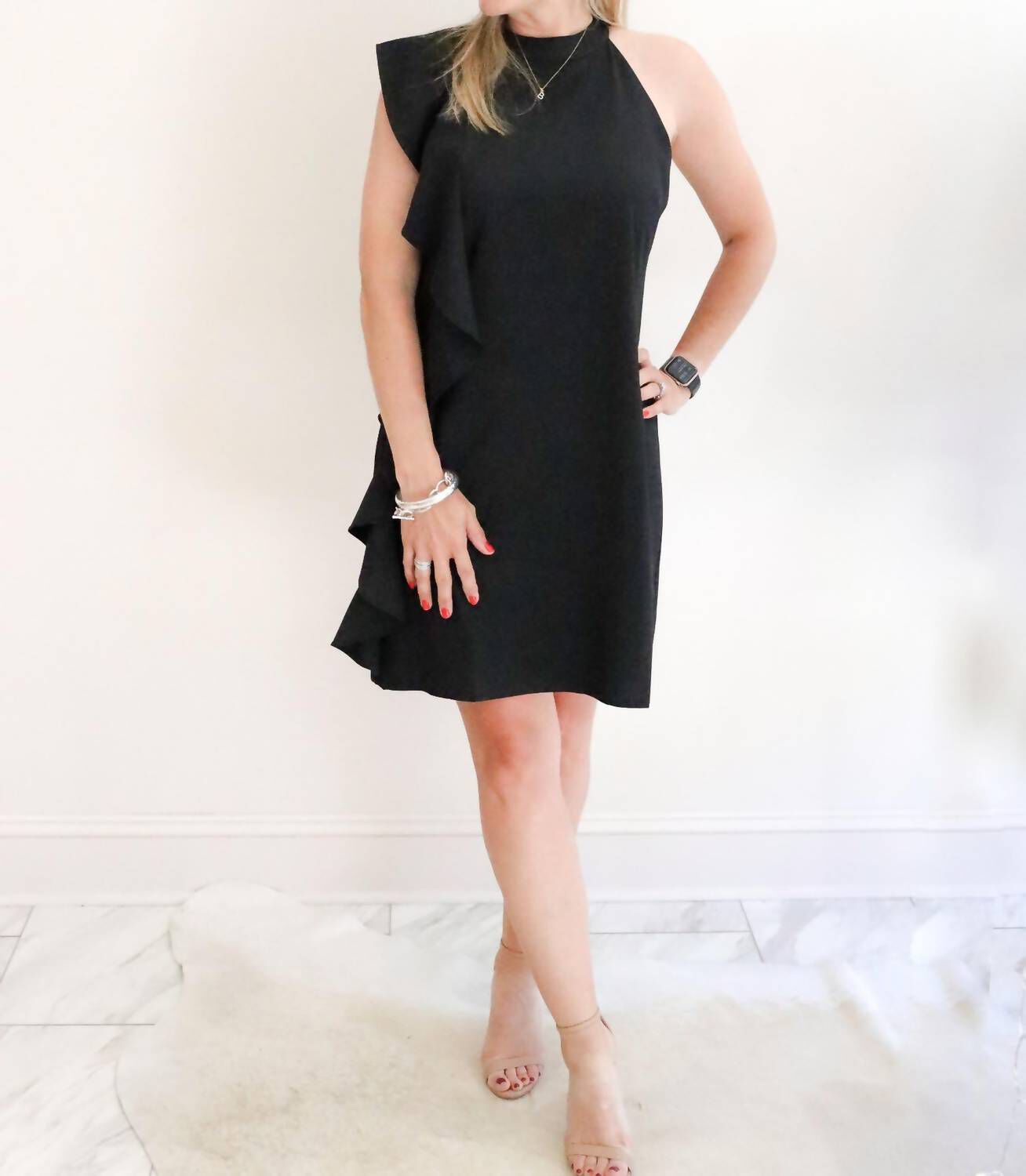 ONE SLEEVE RUFFLE DRESS IN BLACK, , alternate image number 6