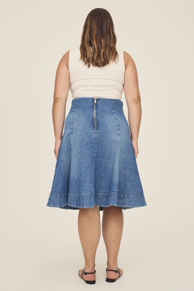 LOS PLUS - DENIM MIDI SKIRT | EVERAFTER, EVERAFTER / Dark Wash, alternate image number 2