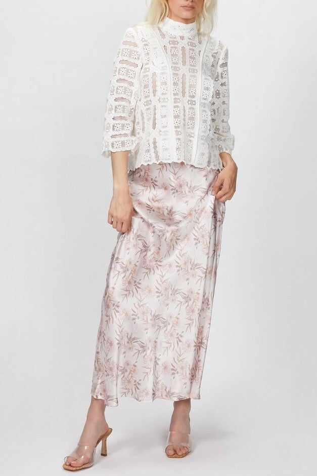 SCALLOPED CROCHET TOP IN WHITE, White / White, hi-res image number null