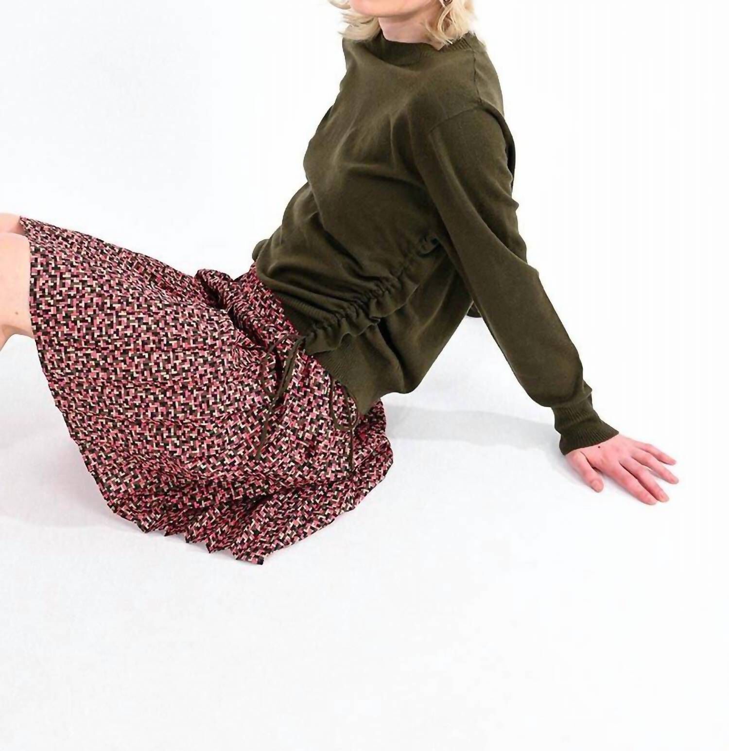 KNIT SWEATER IN OLIVE, Olive / Forest Green, alternate image number 1