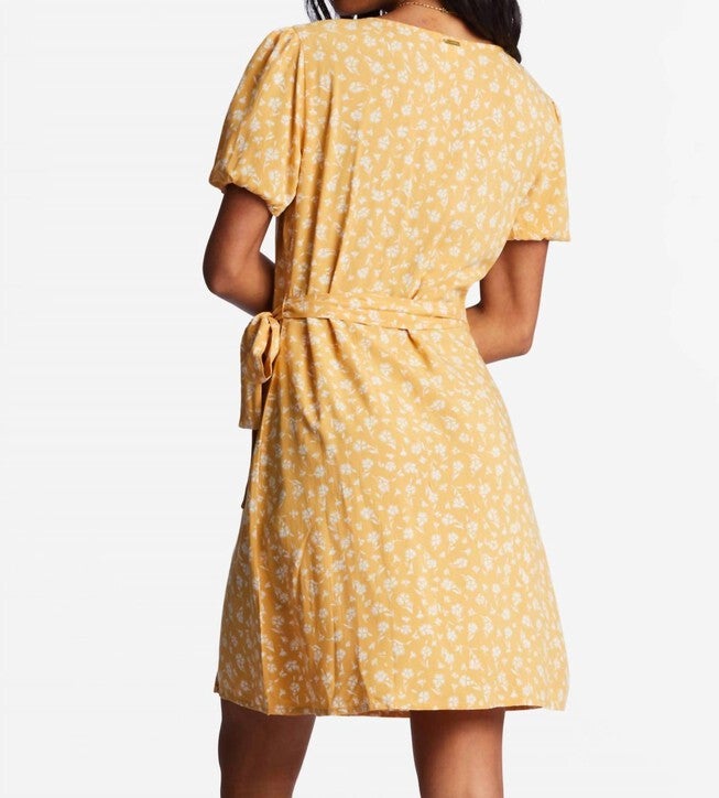 HOT TROPICS MINI WRAP DRESS IN GOLDIE, , alternate image number null