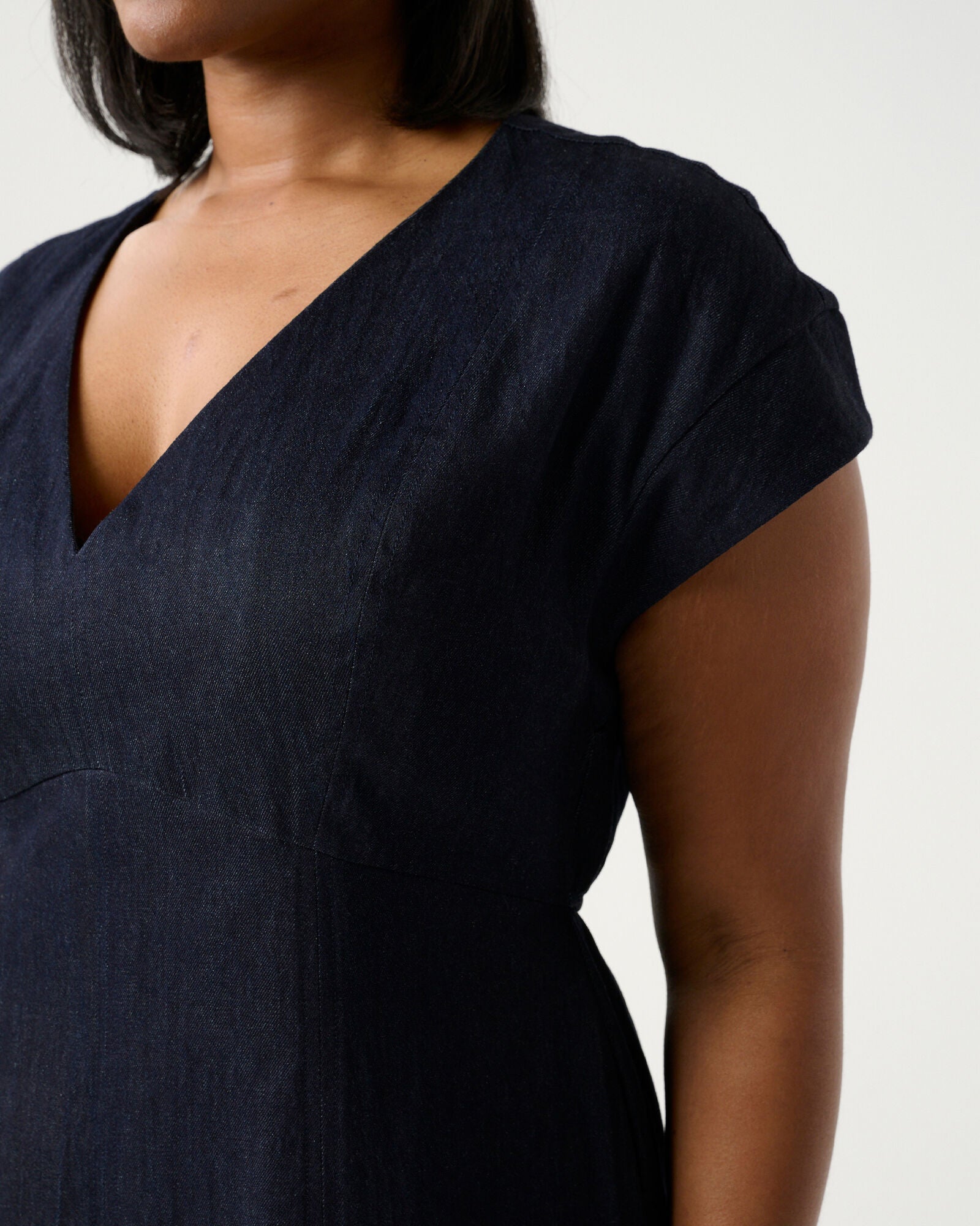 Abbie Denim Midi Dress, Indigo Noir / Navy, alternate image number 4