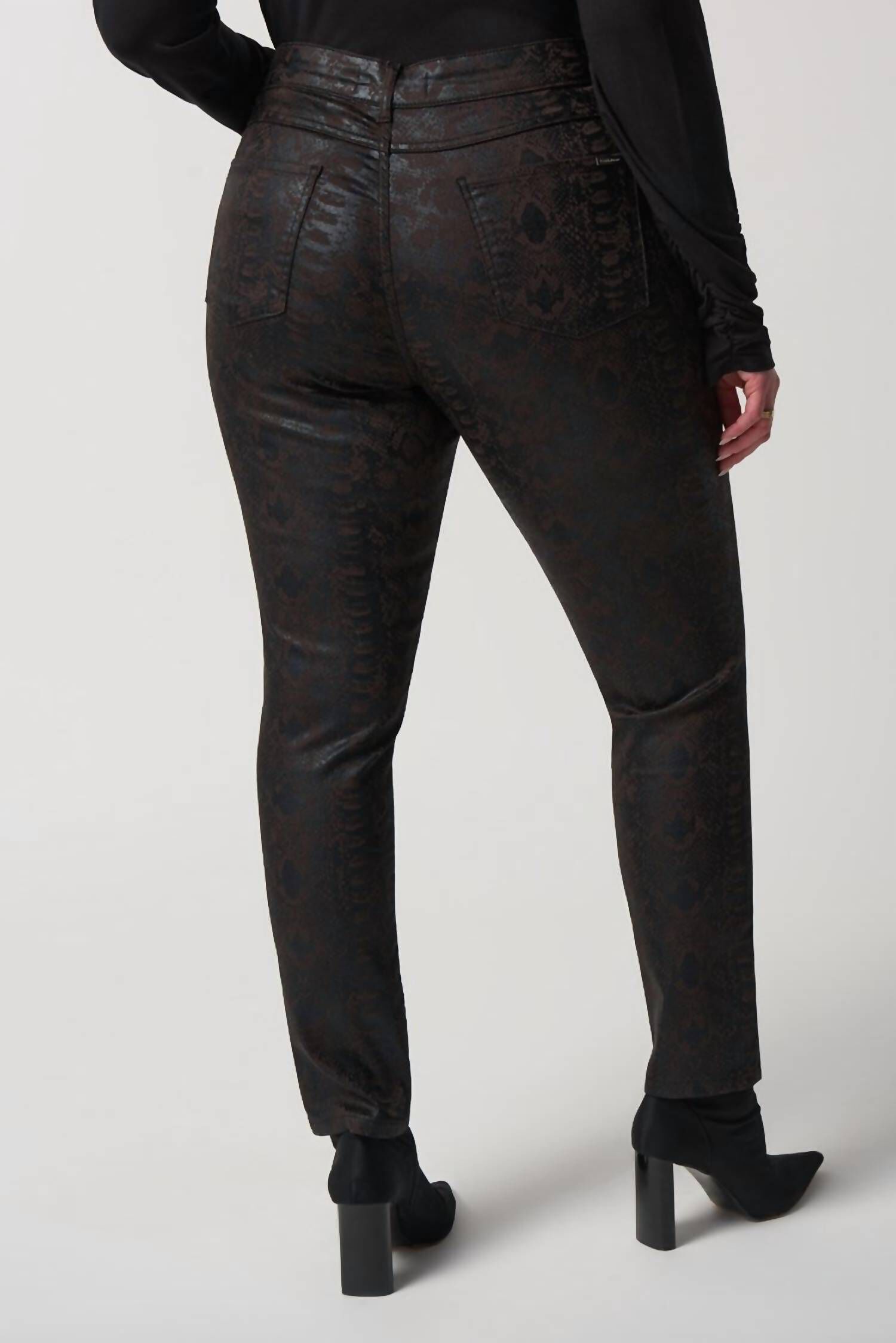 ANIMAL PRINT SLIM-FIT JEANS IN MOCHA/BLACK, , alternate image number 9