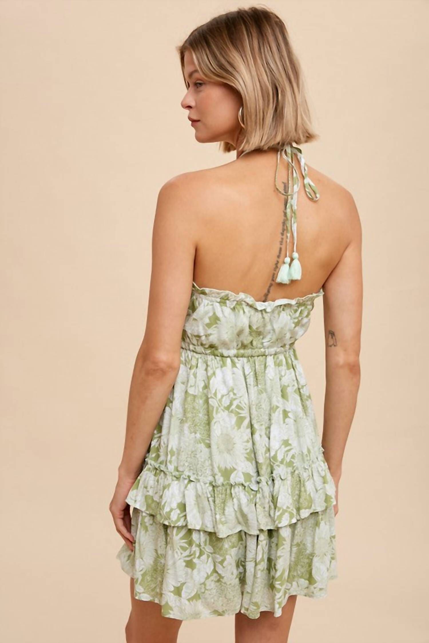 NATALIA TIERED FLORAL HALTER DRESS IN GREEN, Green / Light Green, alternate image number 2