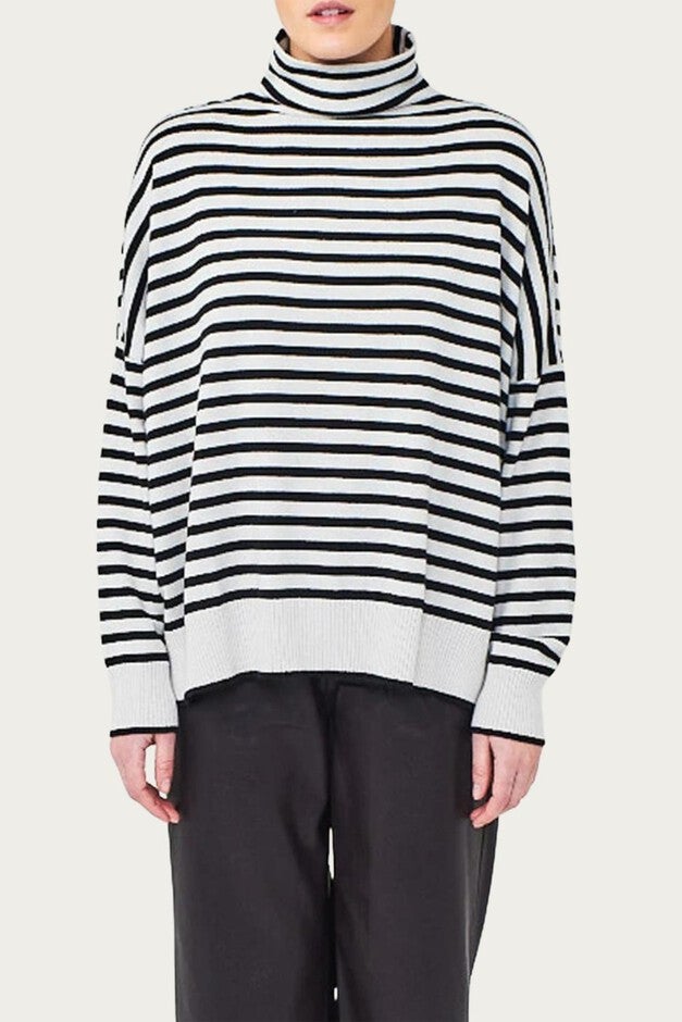 SAGE FUNNEL NECK SWEATER IN SILVER HAZE/COAL, Silver HazeCoal / White, hi-res image number 0