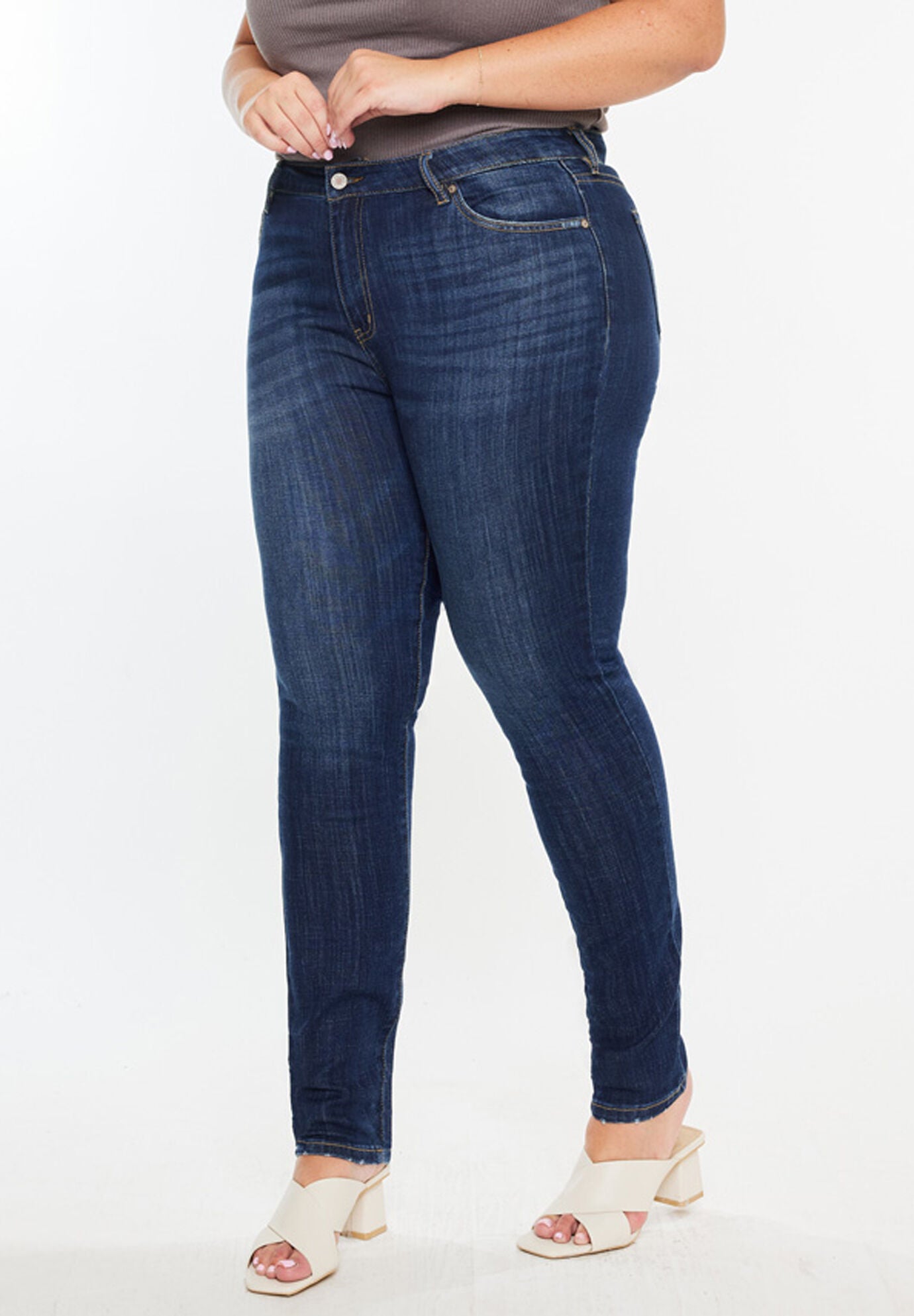 Beth High Rise Super Skinny (Plus Size), Dark Wash / Dark Wash, alternate image number 4