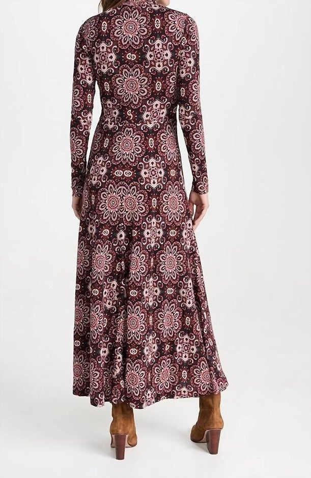 AGATA DRESS IN SCARF MEDALLION RUM RAISIN, , alternate image number null
