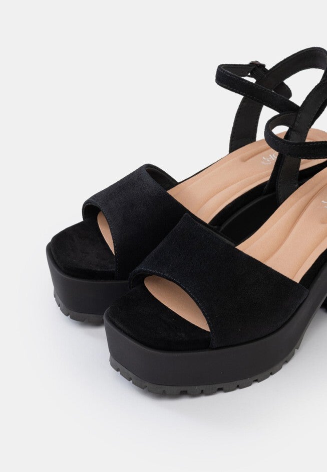Iris Clog Mary Jane, Black / Black, alternate image number null