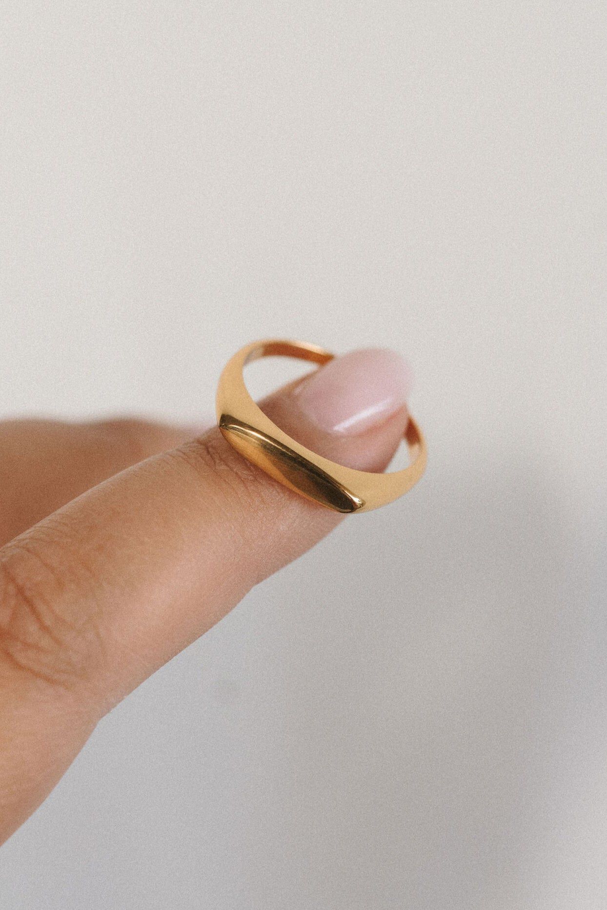 The Essential Ring | Gold, Gold / Gold, alternate image number 1